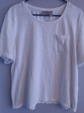 Chico’s Fringe Accent Pocket Tee Shirt Top Size 2 White SS Fringed Sleeves